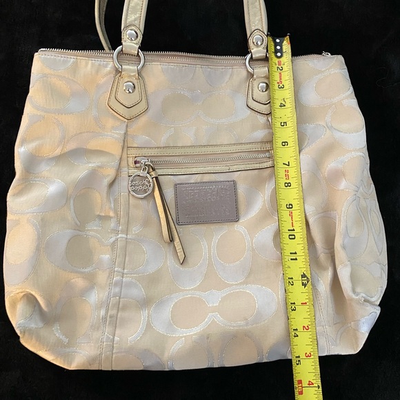 Coach Poppy gold signature bag - Picture 2 of 7